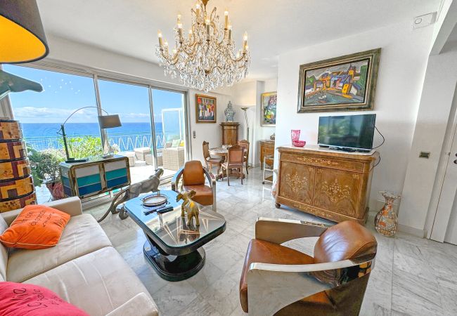 Apartment in Nice - Breathtaking Rooftop Experience on Promenade Apartment in Nice - Breathtaking Rooftop Experience on Promenade