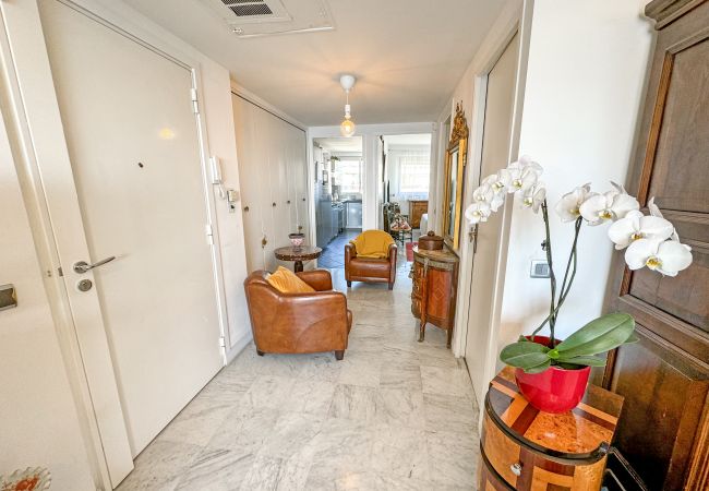Apartment in Nice - Breathtaking Rooftop Experience on Promenade Apartment in Nice - Breathtaking Rooftop Experience on Promenade