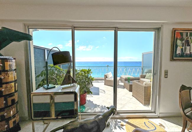Apartment in Nice - Breathtaking Rooftop Experience on Promenade Apartment in Nice - Breathtaking Rooftop Experience on Promenade
