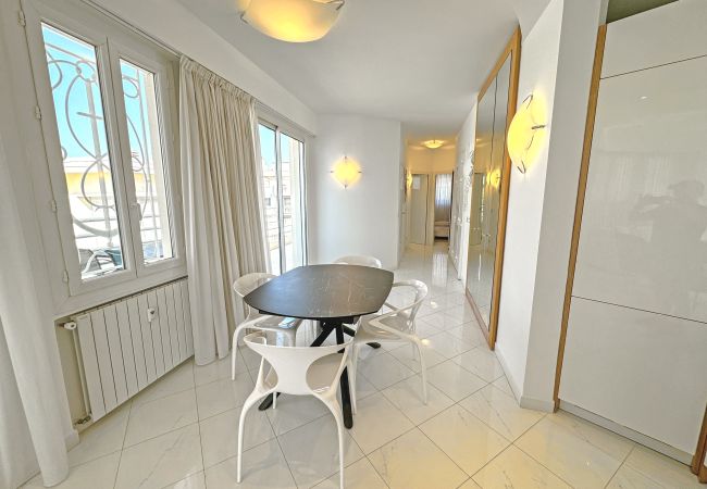 Apartment in Nice - Sea Front Penthouse Côte d'Azur Apartment in Nice - Sea Front Penthouse Côte d'Azur