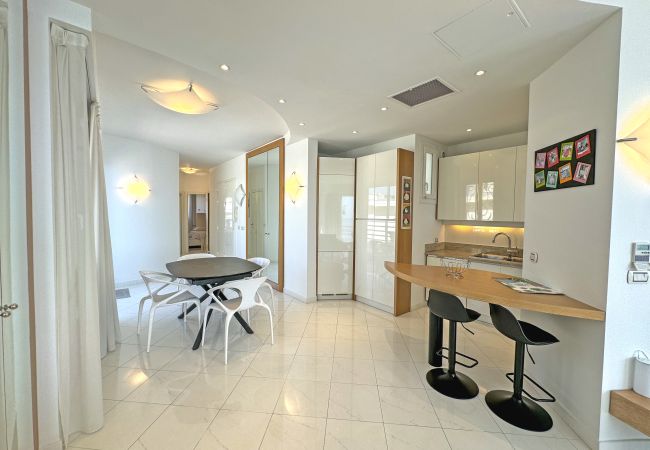 Apartment in Nice - Sea Front Penthouse Côte d'Azur Apartment in Nice - Sea Front Penthouse Côte d'Azur