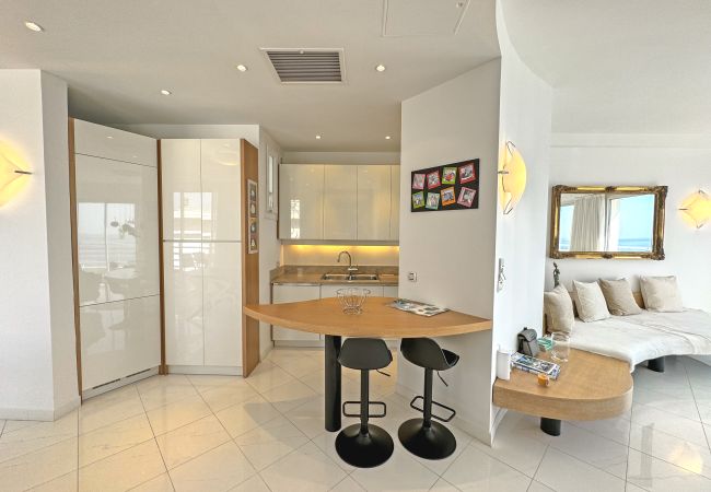 Apartment in Nice - Sea Front Penthouse Côte d'Azur Apartment in Nice - Sea Front Penthouse Côte d'Azur