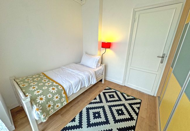 Apartment in Nice - Cosy Cariatides Condo Promenade Apartment in Nice - Cosy Cariatides Condo Promenade
