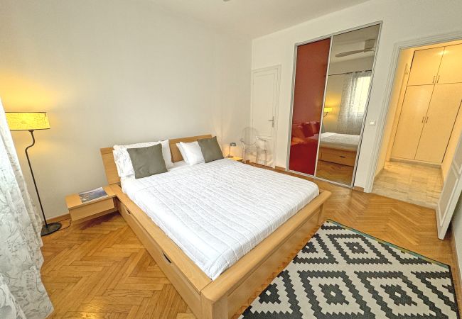 Apartment in Nice - Cosy Cariatides Condo Promenade Apartment in Nice - Cosy Cariatides Condo Promenade