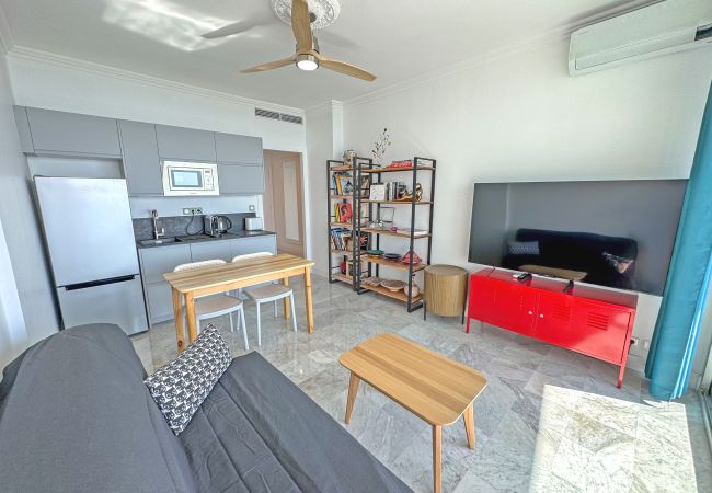Apartment in Nice - Sea Front Holiday Saphir Apartment in Nice - Sea Front Holiday Saphir