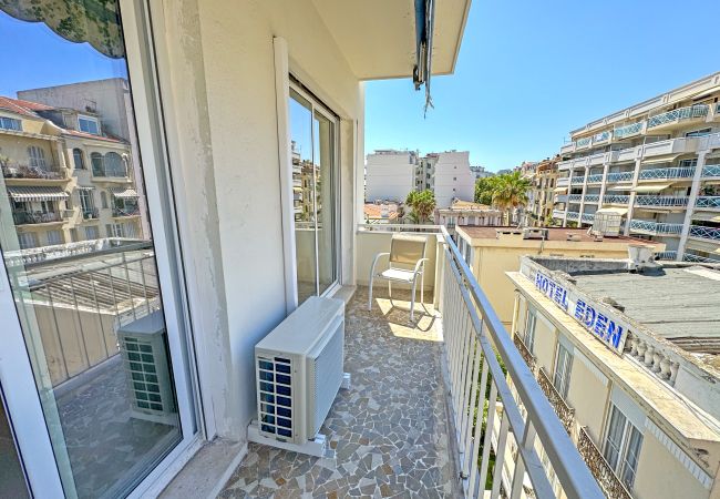 Apartment in Nice - Nice Seaview Loft Promenade Apartment in Nice - Nice Seaview Loft Promenade