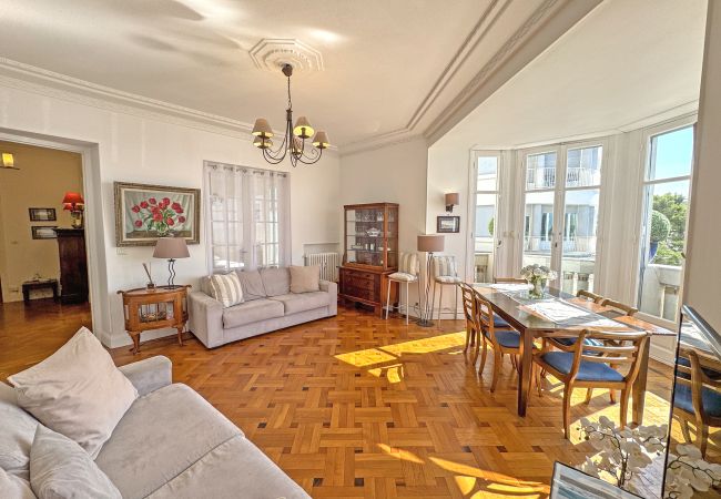 Apartment in Nice - Belle Époque Azur Promenade Nice Apartment in Nice - Belle Époque Azur Promenade Nice
