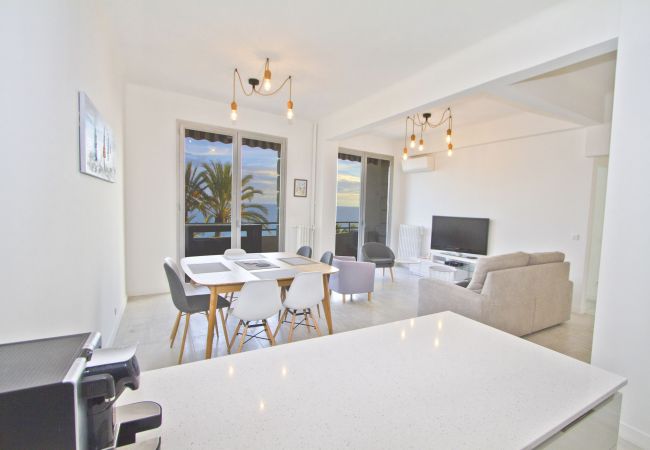 Appartement à Nice - AZUR PROMENADE 