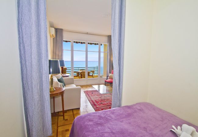 Appartement à Nice - BEACHSIDE SUITE PANORAMIC PROMENADE Appartement à Nice - BEACHSIDE SUITE PANORAMIC PROMENADE
