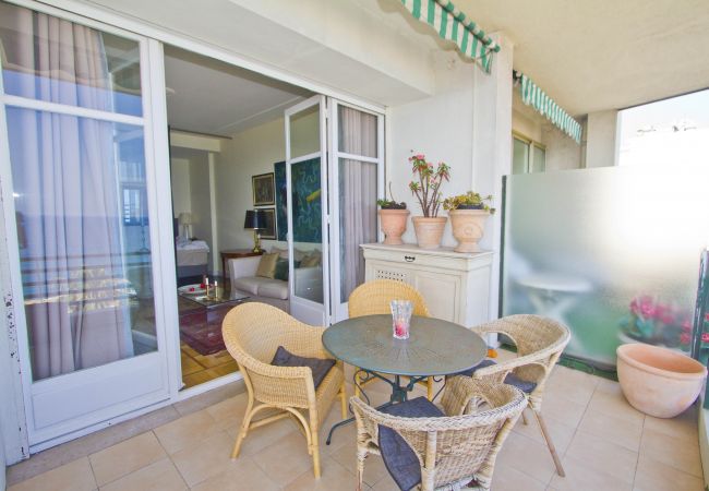 Appartement à Nice - BEACHSIDE SUITE PANORAMIC PROMENADE Appartement à Nice - BEACHSIDE SUITE PANORAMIC PROMENADE