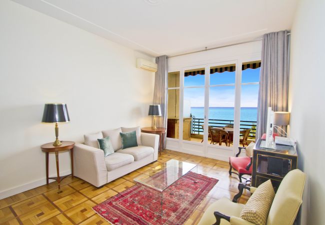 Appartement à Nice - BEACHSIDE SUITE PANORAMIC PROMENADE Appartement à Nice - BEACHSIDE SUITE PANORAMIC PROMENADE