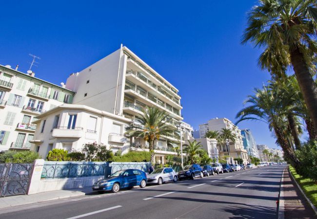 Appartement à Nice - BEACHSIDE SUITE PANORAMIC PROMENADE Appartement à Nice - BEACHSIDE SUITE PANORAMIC PROMENADE