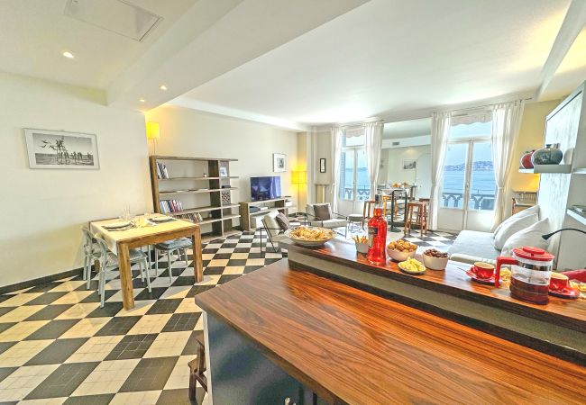 Appartement à Nice - Exceptional Sea Front Suite Nice France Appartement à Nice - Exceptional Sea Front Suite Nice France
