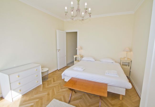 Апартаменты на Nice - CARIATIDES PROMENADE SEA VIEW Апартаменты на Nice - CARIATIDES PROMENADE SEA VIEW