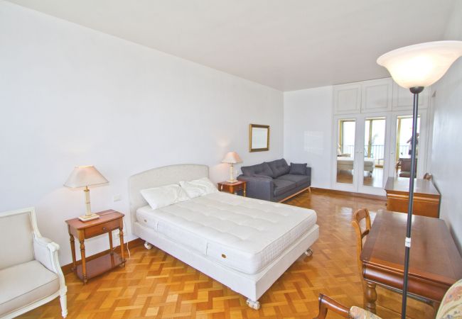 Апартаменты на Nice - ORIENT & SEA Апартаменты на Nice - ORIENT & SEA