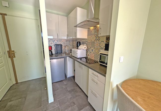 Квартира-студия на Nice - SUFFREN BEACH Квартира-студия на Nice - SUFFREN BEACH