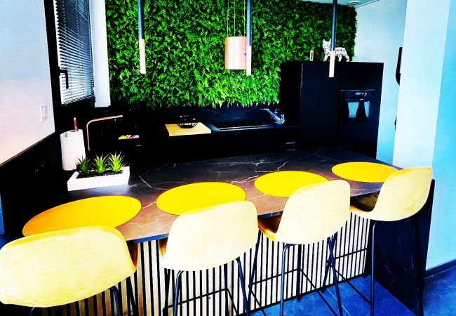 Апартаменты на Nice - LUXURY GARDEN JACUZZI PROMENADE Апартаменты на Nice - LUXURY GARDEN JACUZZI PROMENADE