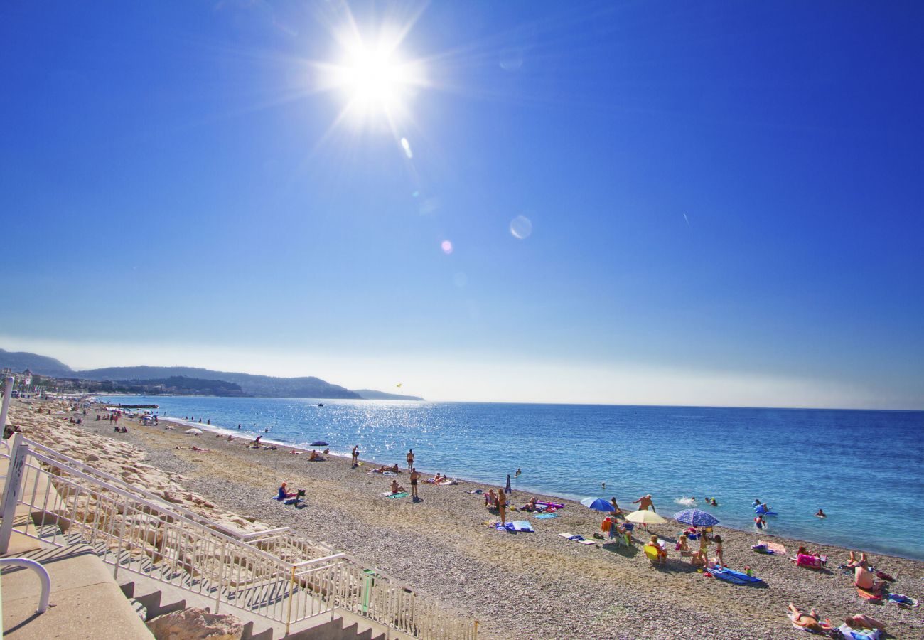 Квартира-студия на Ницца / Nice - Luxury sea front suite Promenade Квартира-студия на Ницца / Nice - Luxury sea front suite Promenade