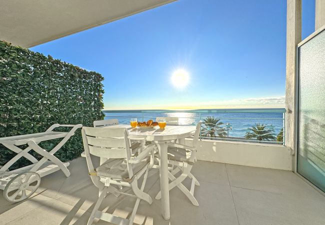 Апартаменты на Nice - Sea Front Condo Promenade