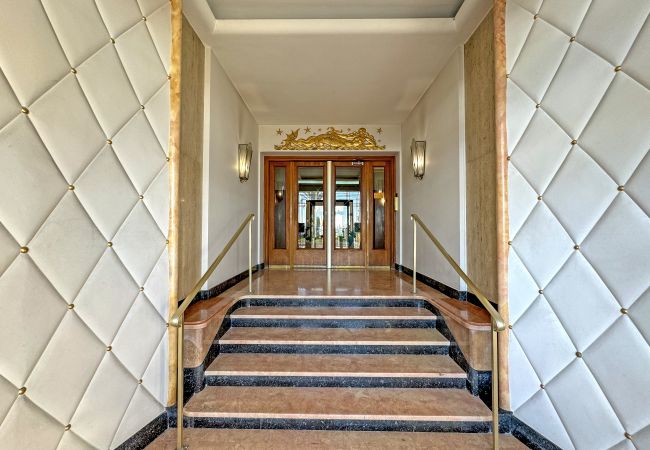 Апартаменты на Nice - Cosy Sea Front Apartment Nice France Апартаменты на Nice - Cosy Sea Front Apartment Nice France
